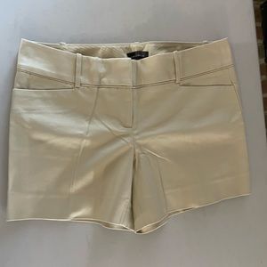 THE LIMITED Shorts NWT